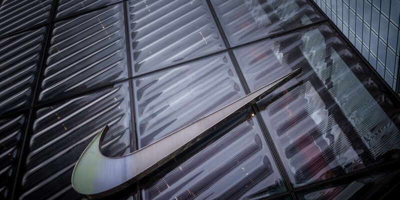 Nike steht im Fokus einer Behördenuntersuchung wegen Diversitätsprogrammen. (Archivbild) - Foto: Michael Kappeler/dpa