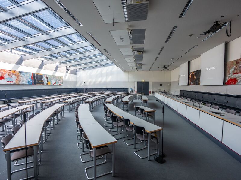 Den Sitzungssaal der SPD haben die Sozialdemokraten «Otto-Wels-Saal» getauft. (Archivbild) - Foto: Michael Kappeler/dpa