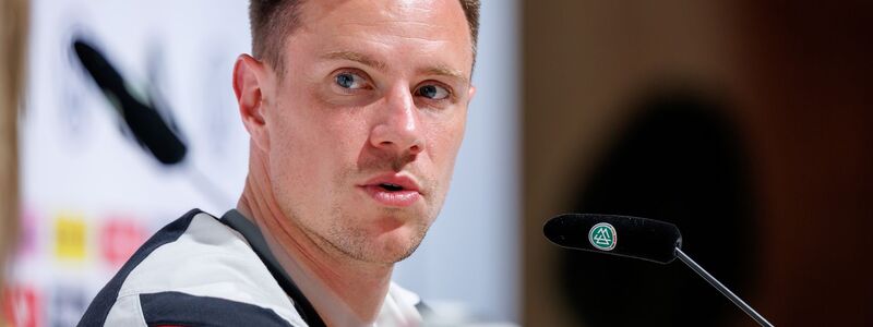 Marc-André ter Stegen fällt erneut «mehrere Monate» aus. (Archivbild) - Foto: Daniel Karmann/dpa