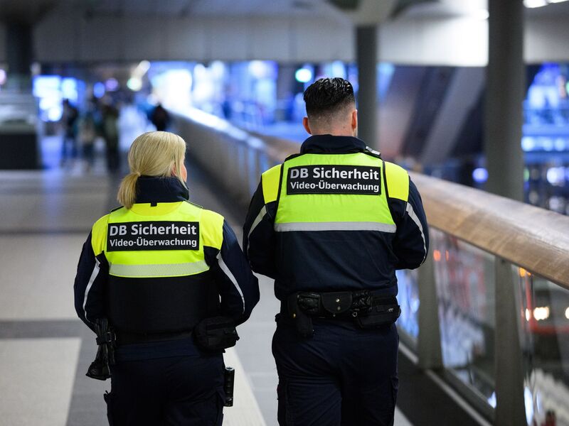 Die Deutsche Bahn setzt auf Videotechnik für mehr Sicherheit. (Archivbild) - Foto: Bernd von Jutrczenka/dpa