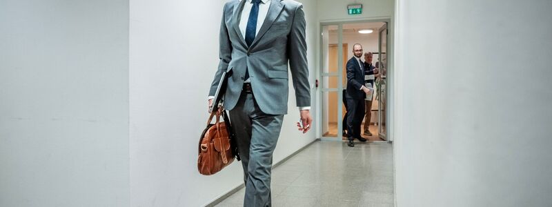 Staatsanwalt Sturla Henriksbø befragte den Sohn der norwegischen Kronprinzessin im Gerichtssaal.  - Foto: Ole Berg-Rusten/NTB/dpa