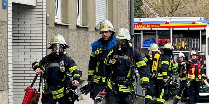 FW Hagen: Kellerbrand in Gebäude - starke Rauchentwicklung - Foto: presseportal.de