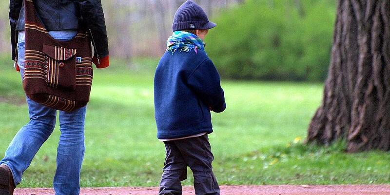 Mutter mit Kleinkind (Archiv) - Foto: via dts Nachrichtenagentur