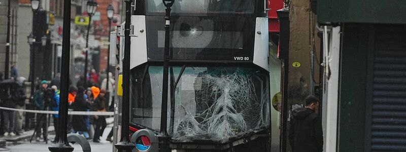 Ein Mann kam bei dem Unfall ums Leben.  - Foto: Brian Lawless/PA Wire/dpa