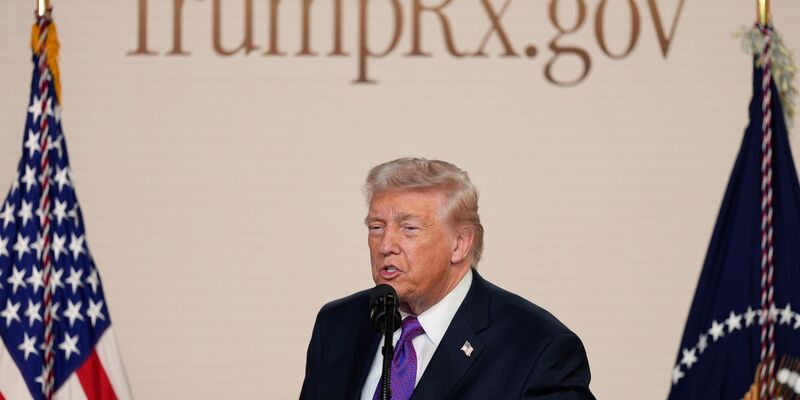 Trumps neue Regierungswebsite soll Amerikanern helfen, günstiger an Medikamente zu kommen.  - Foto: Alex Brandon/AP/dpa