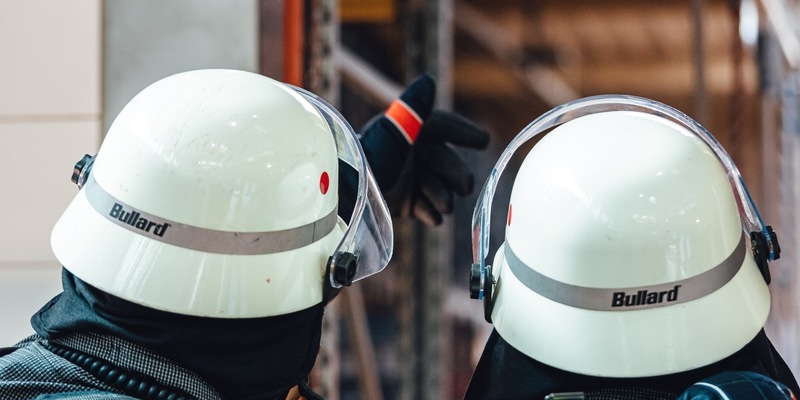 FW Rüdesheim: Freiwilliges Soziales Jahr bei der Feuerwehr - Foto: presseportal.de