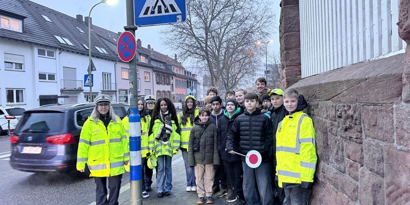 POL-PDKL: Jugendverkehrsschule bildet Schülerlotsen aus - Foto: presseportal.de