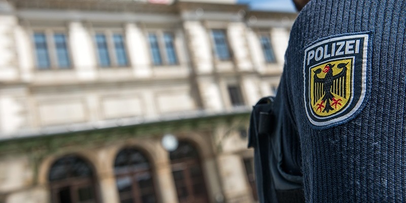 Bundespolizeidirektion München: Bundespolizei sucht Zeugen nach Körperverletzung in Burgkirchen - Foto: presseportal.de