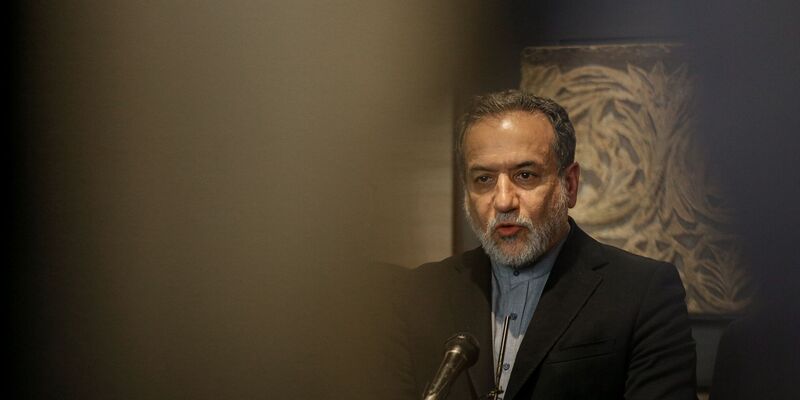 Außenminister Abbas Araghtschi führt die iranische Verhandlungsdelegation an. (Archivbild) - Foto: Marwan Naamani/dpa