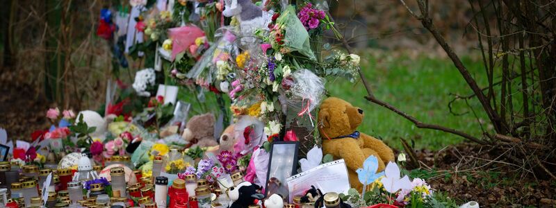 Die Tat hat die Stadt tief getroffen. - Foto: Henning Kaiser/dpa