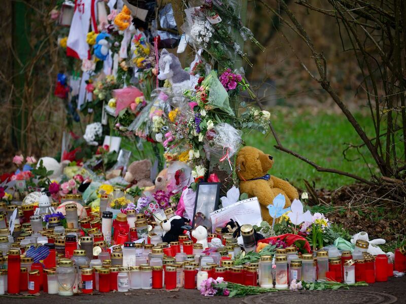 Die Tat hat die Stadt tief getroffen. - Foto: Henning Kaiser/dpa