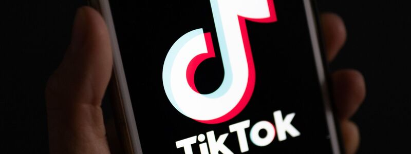 Die Kurzvideo-App ist sehr beliebt. (Symbolbild) - Foto: Monika Skolimowska/dpa