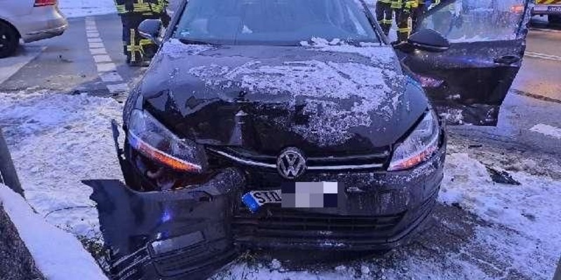 POL-STD: Zwei Leichtverletzte bei Zusammenstoß in Ahlerstedt - Foto: presseportal.de