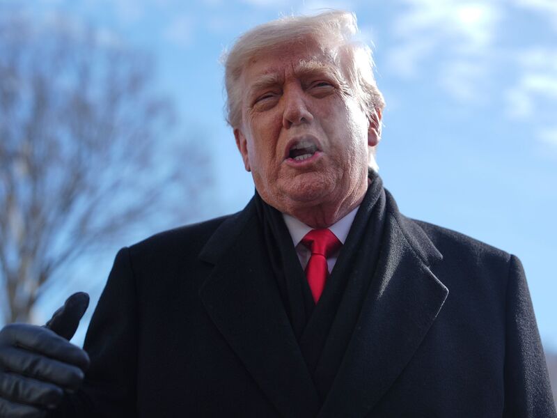 Nach Rassismus-Kritik ist ein Trump-Post wieder gelöscht worden (Archivbild). - Foto: Evan Vucci/AP/dpa