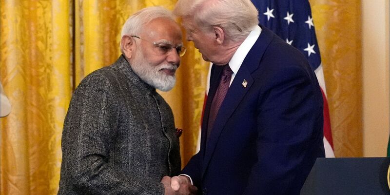Indien wird nicht mehr mit US-Strafzöllen wegen Ölgeschäften mit Russland belegt. (Archivbild) - Foto: Alex Brandon/AP/dpa