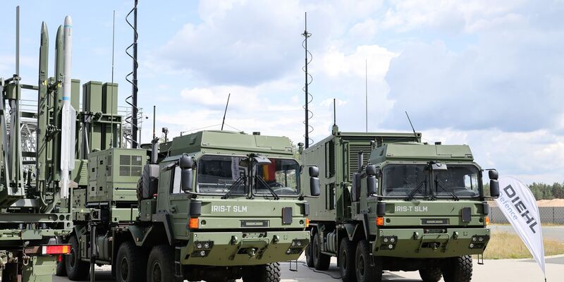 Großaufträge aus dem Rüstungssektor haben der Metall- und Elektroindustrie im letzten Quartal 2025 ein Auftragsplus bereitet. (Symbolbild) - Foto: Daniel Löb/dpa