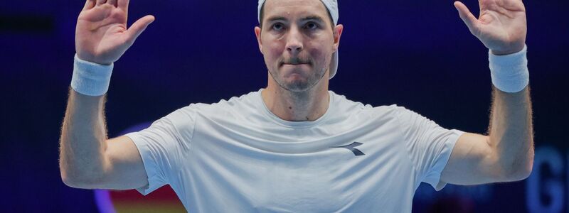 Jan-Lennard Struff steuerte wie Yannick Hanfmann einen Einzel-Punkt bei. - Foto: Rolf Vennenbernd/dpa