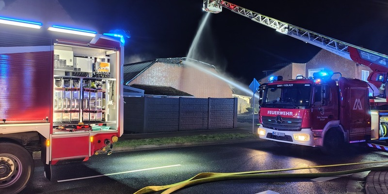FW Gangelt: Unterstützung bei Großbrand im Selfkant - Foto: presseportal.de