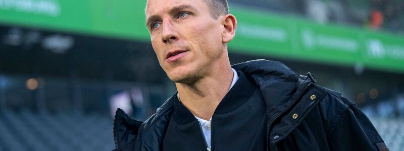 Für den VfL Wolfsburg und Trainer Daniel Bauer wird es eng im Abstiegskampf. - Foto: David Inderlied/dpa