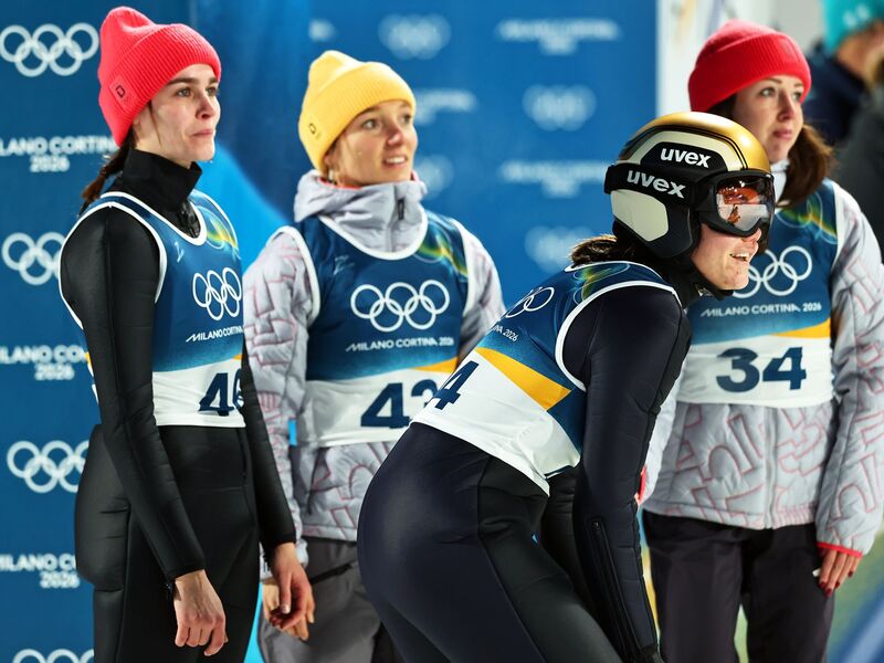 Die deutschen Skispringerinnen verpassten die erhoffte Medaille. - Foto: Daniel Karmann/dpa