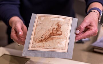 Die Zeichnung gilt als Vorbereitung für die Darstellung der Libyschen Sibylle an der Decke der Sixtinischen Kapelle. (Handout) - Foto: -/CHRISTIE’S IMAGES LTD. 2025/dpa