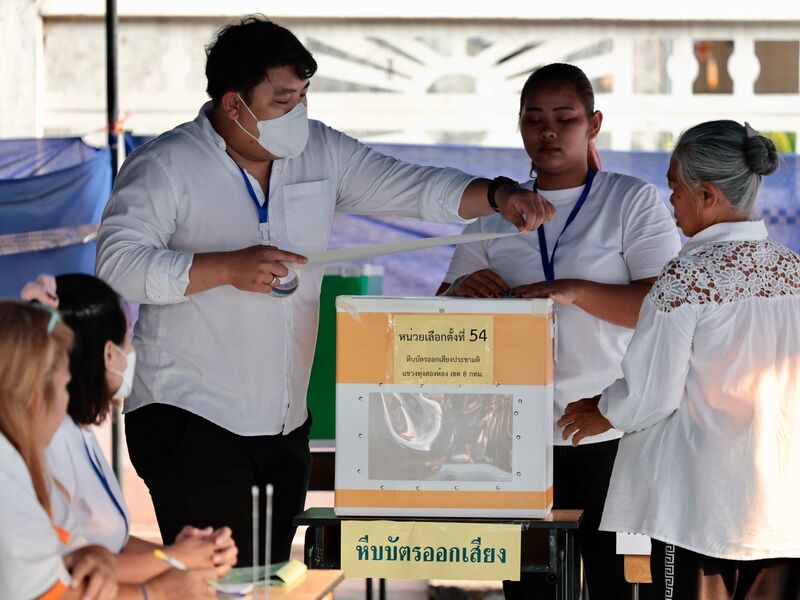 Zusammen mit der Wahl findet auch ein Referendum statt.  - Foto: Wason Wanichakorn/AP/dpa