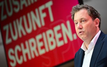 Klingbeil wirbt für einen neuen Kurs in den Beziehungen zu den USA.  - Foto: Sebastian Christoph Gollnow/dpa