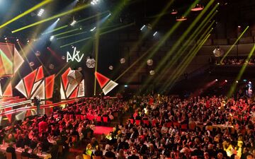 Ein Klassiker unter den TV-Sitzungen ist der «Ordens wider den tierischen Ernst» aus Aachen. (Archivbild) - Foto: Rolf Vennenbernd/dpa