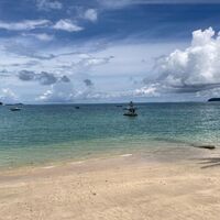 Das Schiff sank laut Medien wenige Kilometer vor der Küste. (Symbolbild) - Foto: Carola Frentzen/dpa