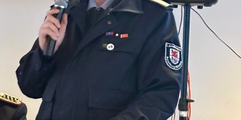 FW-ROW: Kreisdelegierten-Tag der Kinder- und Jugendfeuerwehren - Kreisjugendpflegerin Birgit Martens ausgezeichnet - Foto: presseportal.de