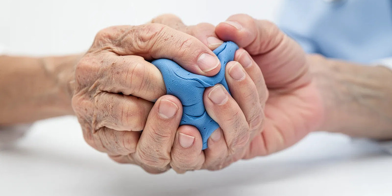 Krafttraining lindert Schmerzen bei Fingerarthrose - Foto: über boerse-global.de