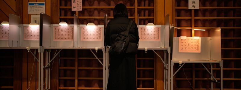 Japans größte Oppositionspartei erlitt an der Wahlurne schwere Verluste.  - Foto: Louise Delmotte/AP/dpa