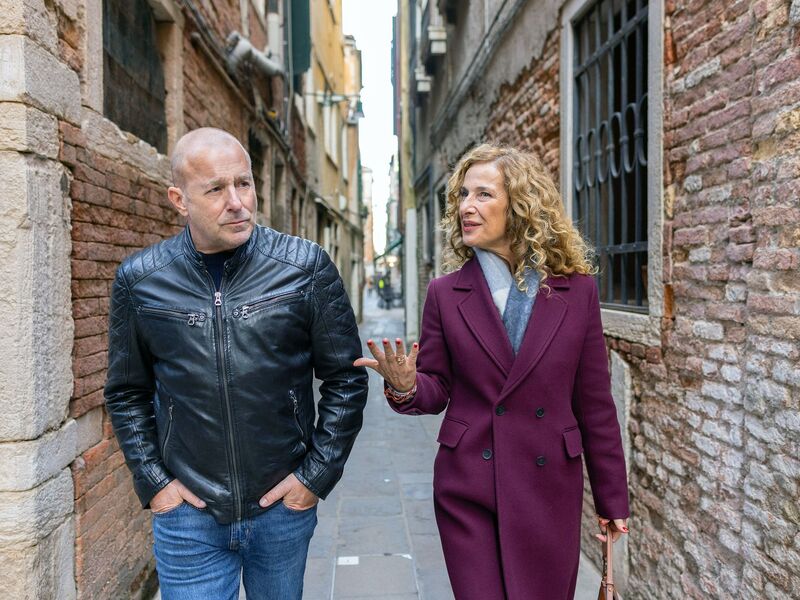  Als der Fall Fahrt aufnimmt, verschlägt es Kommissar Ingo Thiel alias Heino Ferch (l) ins kalte Venedig. - Foto: Luca Baggio/Arte/dpa