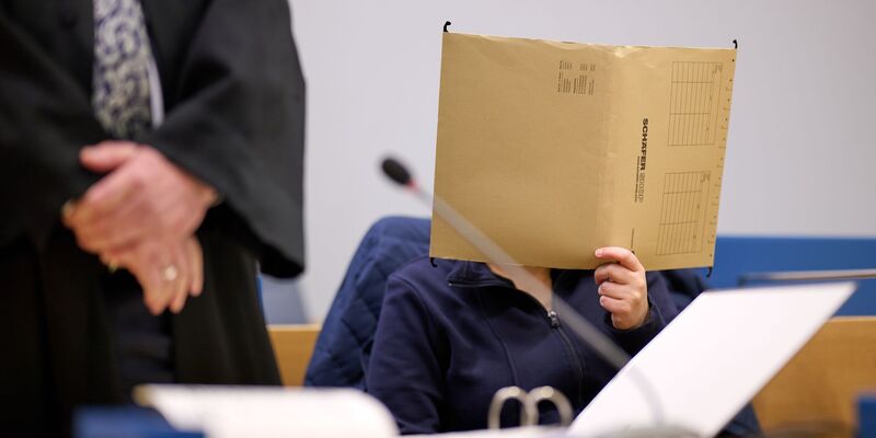 Nach Verzögerungen hat der Strafprozess nun ganz neu begonnen. (Archivbild) - Foto: Bernd Thissen/dpa