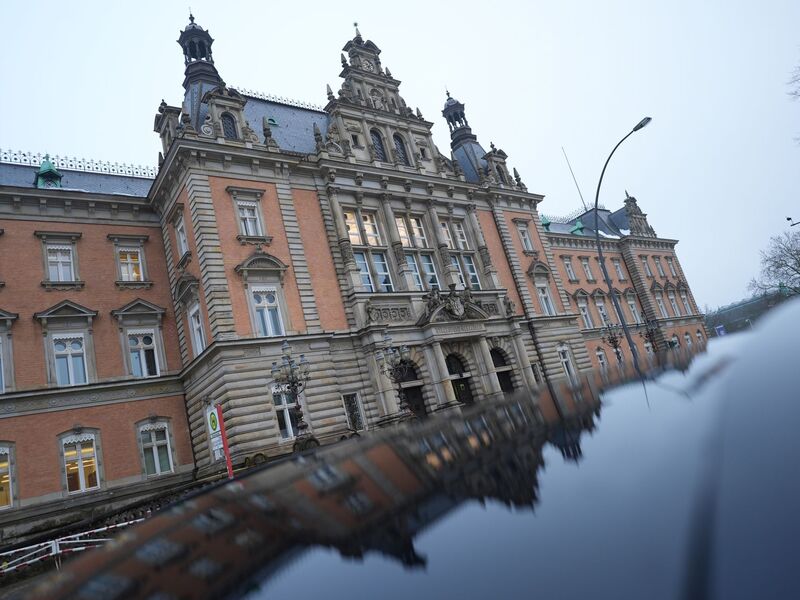 Der Prozess gegen die mutmaßlichen Mitglieder einer rechtsextremistischen Terrorzelle soll im Hamburger Strafjustizgebäude stattfinden. (Archivbild) - Foto: Marcus Brandt/dpa