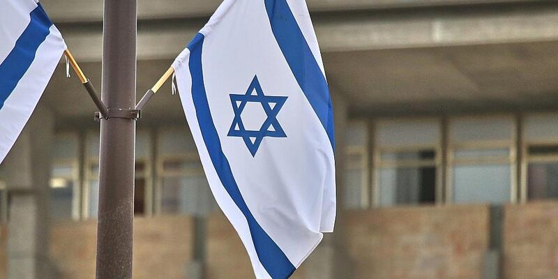 Israelische Fahne an der Knesset (Archiv) - Foto: via dts Nachrichtenagentur