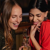 Red Flags und Green Flags beim Restaurantbesuch: OpenTable zeigt Trends zum Valentinstag - Foto: presseportal.de