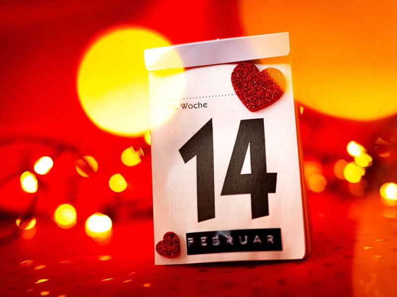Am 14. Februar ist es wieder so weit: der Valentinstag. - Foto: Sina Schuldt/dpa