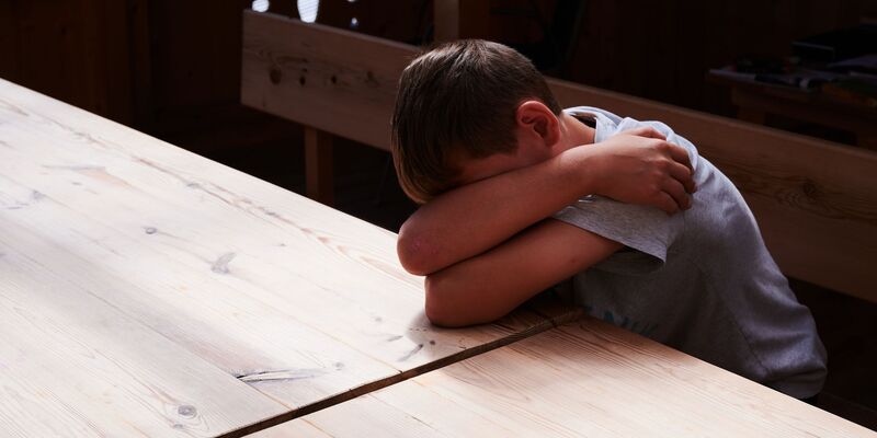 In Deutschland ist das Schlagen von Kindern ausdrücklich verboten. (Symbolbild) - Foto: Annette Riedl/dpa