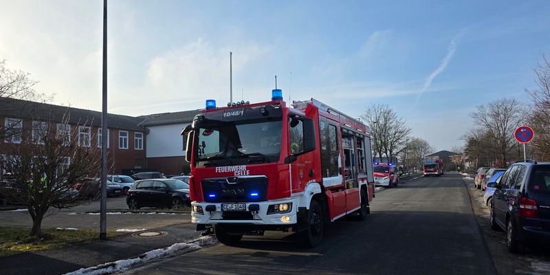 FW Celle: Papierkorb brennt in Berufsbildenerschule - Foto: presseportal.de