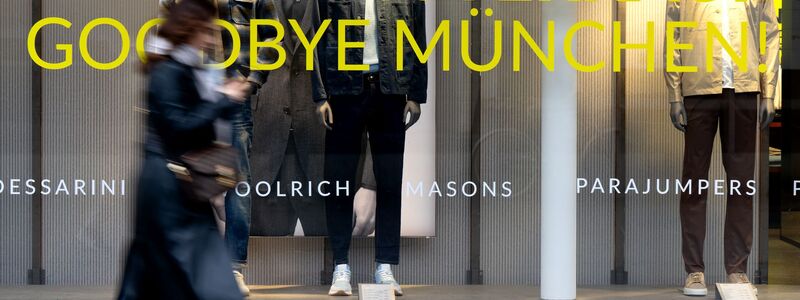 Ob Räumungsverkauf oder Rabattaktionen: Viele Händler umwerben die Kunden mit reduzierten Preisen. - Foto: Sven Hoppe/dpa