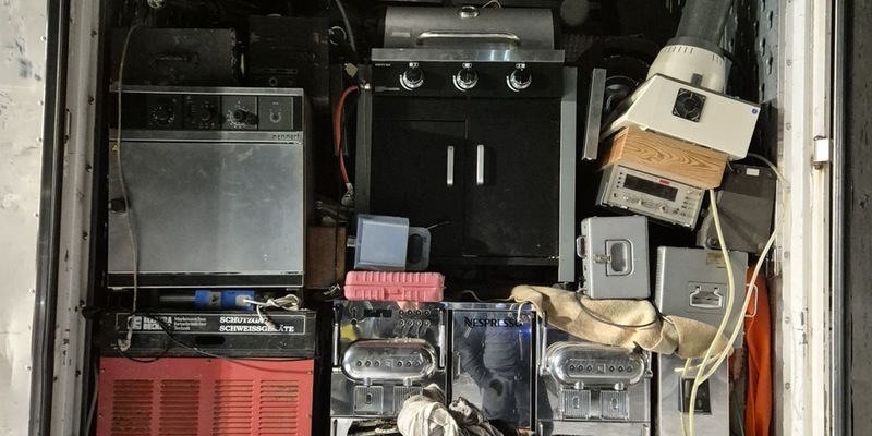 POL-RZ: Über 80 Prozent überladen / Polizei stoppt Kleinlaster auf der A 24 - Foto: presseportal.de