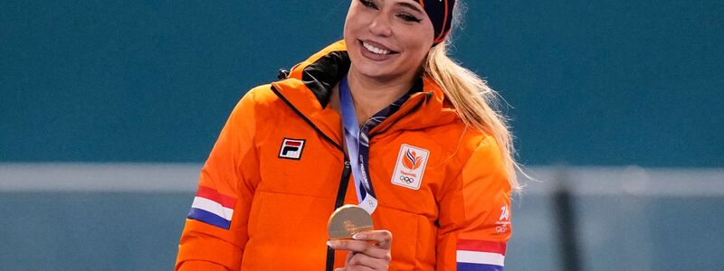 Jutta Leerdam holte in Mailand ihr erstes olympisches Gold. - Foto: Luca Bruno/AP/dpa