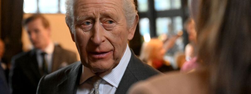 König Charles III. hat der Polizei seine Unterstützung bei etwaigen Ermittlungen gegen Ex-Prinz Andrew angeboten. (Archivbild) - Foto: Paul Ellis/PA Wire/dpa