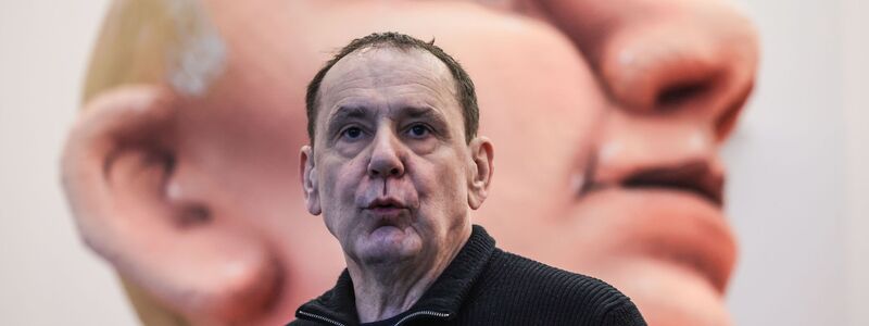 Der Düsseldorfer Karnevalswagenbauer Jacques Tilly ist von russischen Justizbehörden mit einem Strafverfahren überzogen worden (Archivbild). - Foto: Oliver Berg/dpa