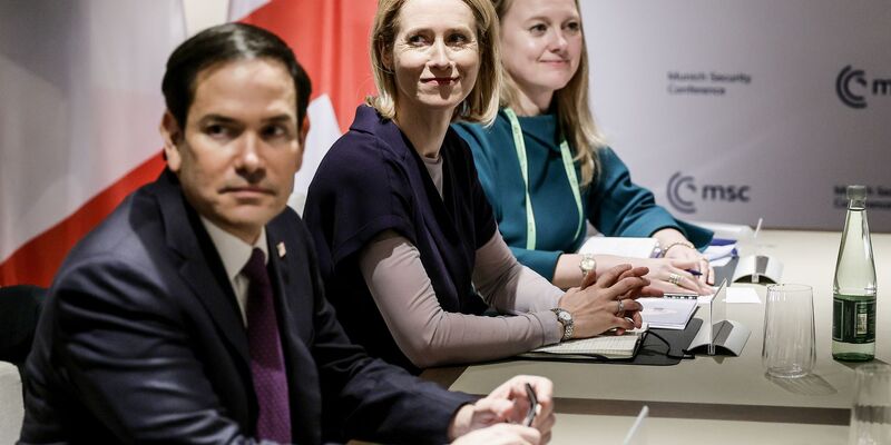 «Große Enttäuschungen entstehen aus großen Erwartungen. Deshalb halte ich die Erwartungen niedrig», sagte die EU-Chefdiplomatin mit Blick auf die Münchner Sicherheitskonferenz. (Archivbild) - Foto: Ronald Wittek/epa Pool/dpa