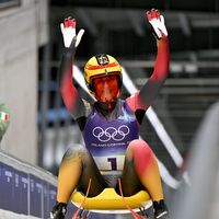 Julia Taubitz liegt beim Rodeln auch nach dem dritten Lauf auf Goldkurs. - Foto: Robert Michael/dpa