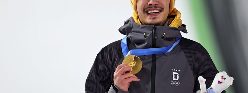 Philipp Raimund schlug nach seinem Olympiasieg auch nachdenkliche Töne an. - Foto: Daniel Karmann/dpa