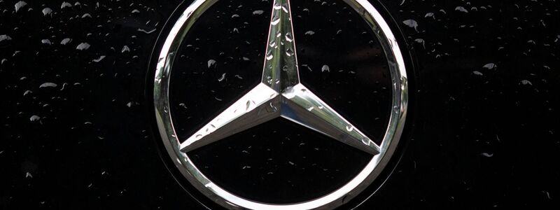 Mercedes-Benz: Kosten sollen runter. (Archivbild) - Foto: Marijan Murat/dpa