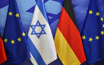 Fahnen von EU, Israel und Deutschland (Archiv) - Foto: via dts Nachrichtenagentur
